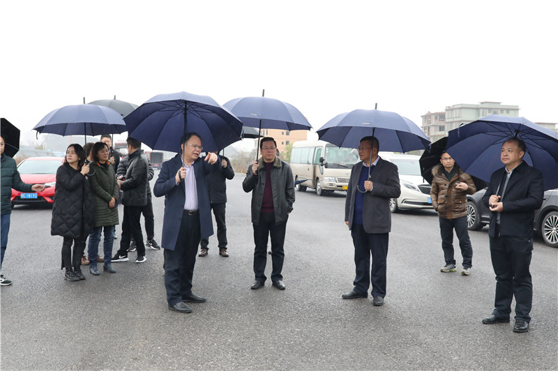 考察調(diào)研廣大印務公司擬搬遷地塊.jpg
