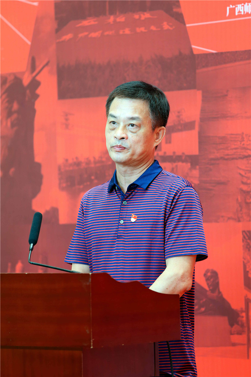 中國(guó)攝影家協(xié)會(huì)理事、廣西攝影家協(xié)會(huì)主席施興良致辭（賴志文攝）.jpg