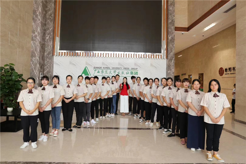 獨秀書房店員風(fēng)采照.png