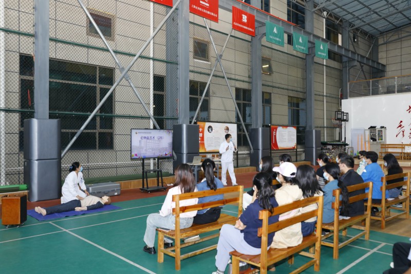 3.急救知識培訓現(xiàn)場_副本.jpg