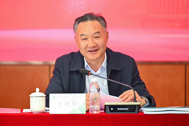 2.自治區(qū)黨委宣傳部副部長、自治區(qū)新聞出版局（版權(quán)局）局長，一級巡視員王曉華講話.jpg