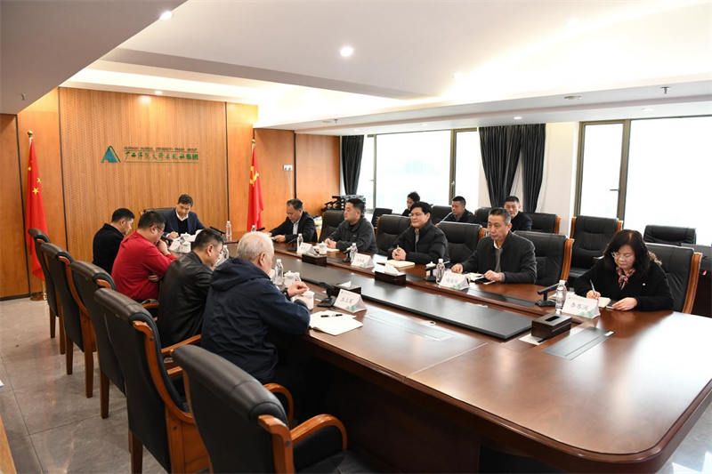 調(diào)研座談會(huì)現(xiàn)場(chǎng)（李顯楊攝）.jpg