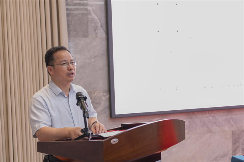 臺州學(xué)院黨委委員、紀(jì)委書記、監(jiān)察專員樓膽群致辭  鄭斌斌 攝.jpg