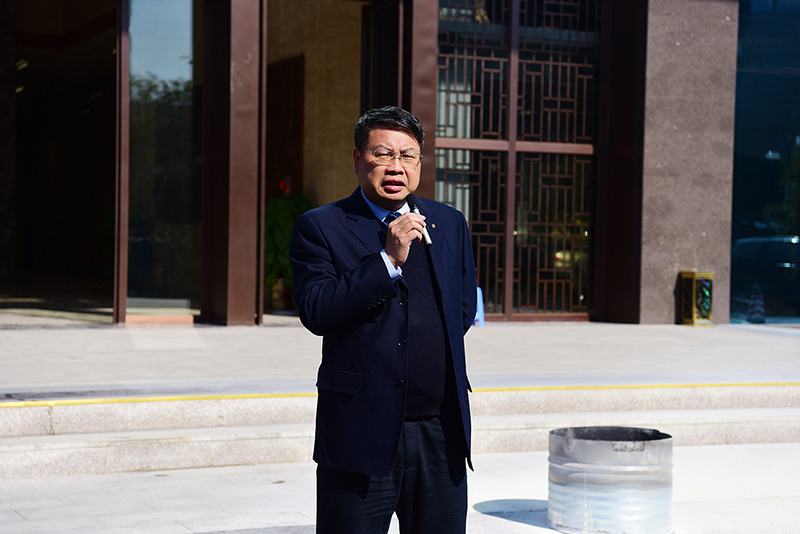廣西師范大學(xué)出版社集團(tuán)黨委書記、董事長張藝兵做安全防火指示（李顯楊攝）.JPG
