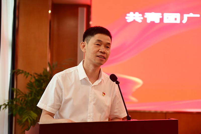 出版社集團黨委副書記、紀委書記何廣壽致辭.JPG