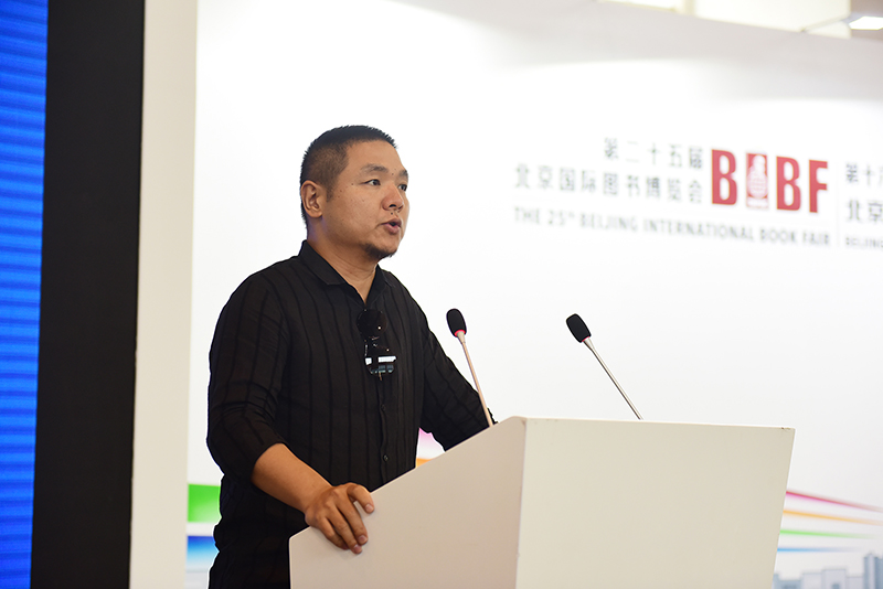 《建筑中國》雜志主創(chuàng)李翔寧先生致辭.JPG