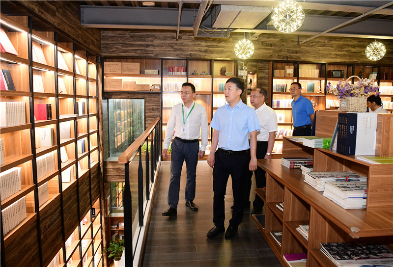 06 考察獨秀書房·旗艦店（李顯楊 攝）.jpg